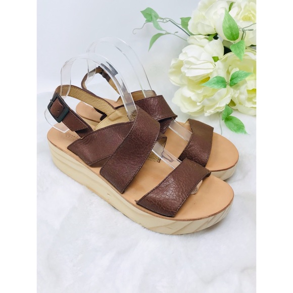 Free People Shoes - FarylRobin x Free People Deb Brown Crackle Leather & Wood Platform Sandals, 9